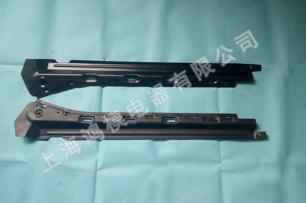 上海汽車 榮威350 左右前門(mén)腰部外加強(qiáng)板